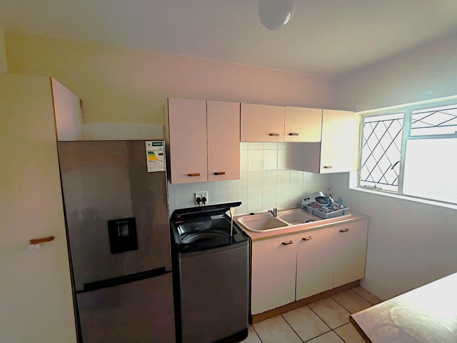 To Let 1 Bedroom Property for Rent in Humewood Eastern Cape